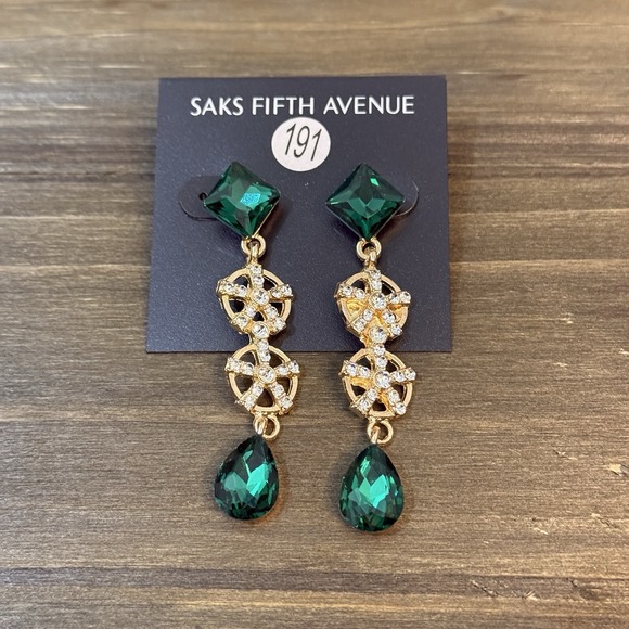 Saks Fifth Avenue Jewelry - Saks Fifth Avenue Green Gemstone Water Drop Dangling Pierced Earrings New‎